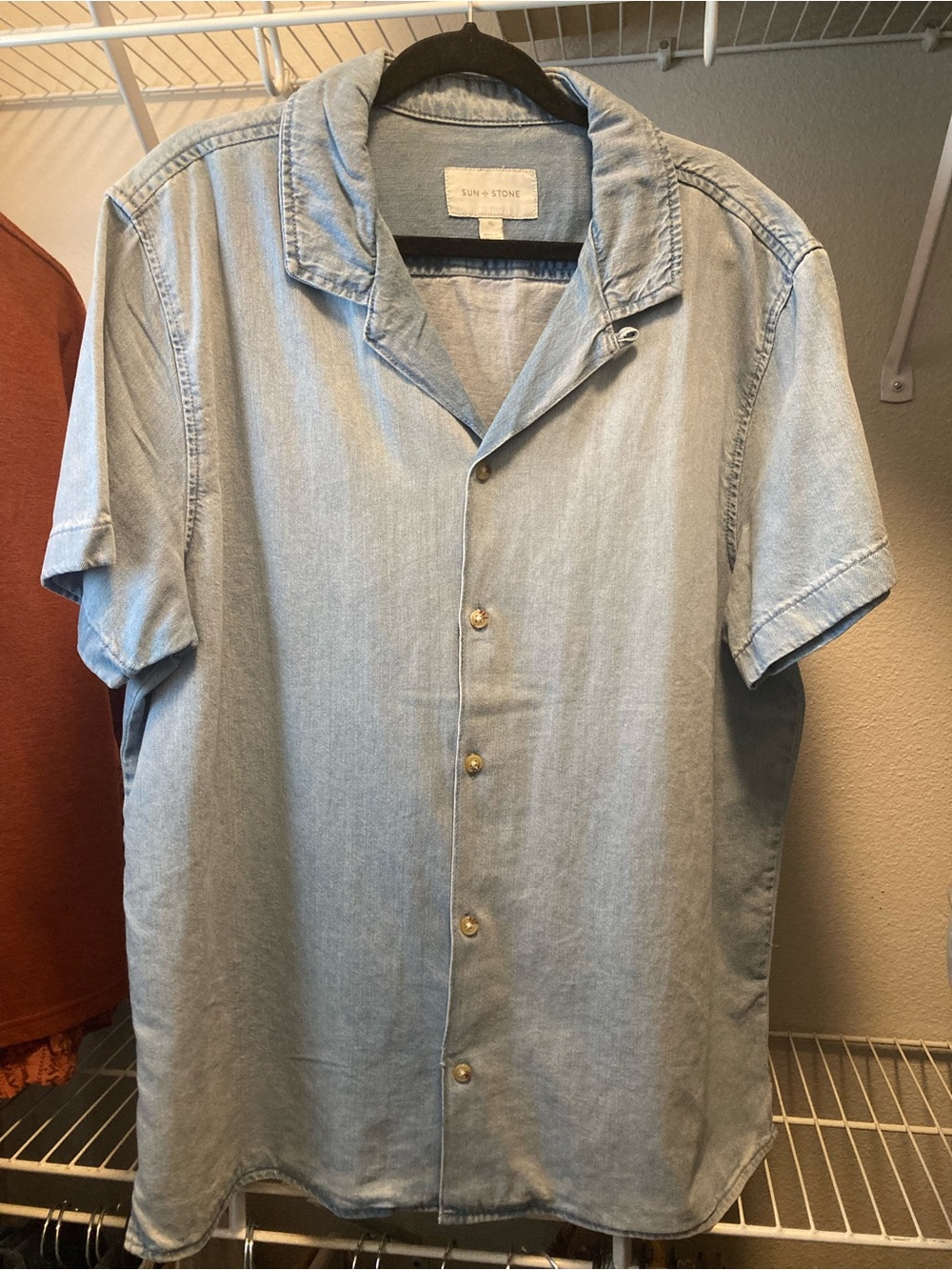NWOT Sun + Stone Light Blue Denim & Linen Short-Sleeve Button-Up Shirt